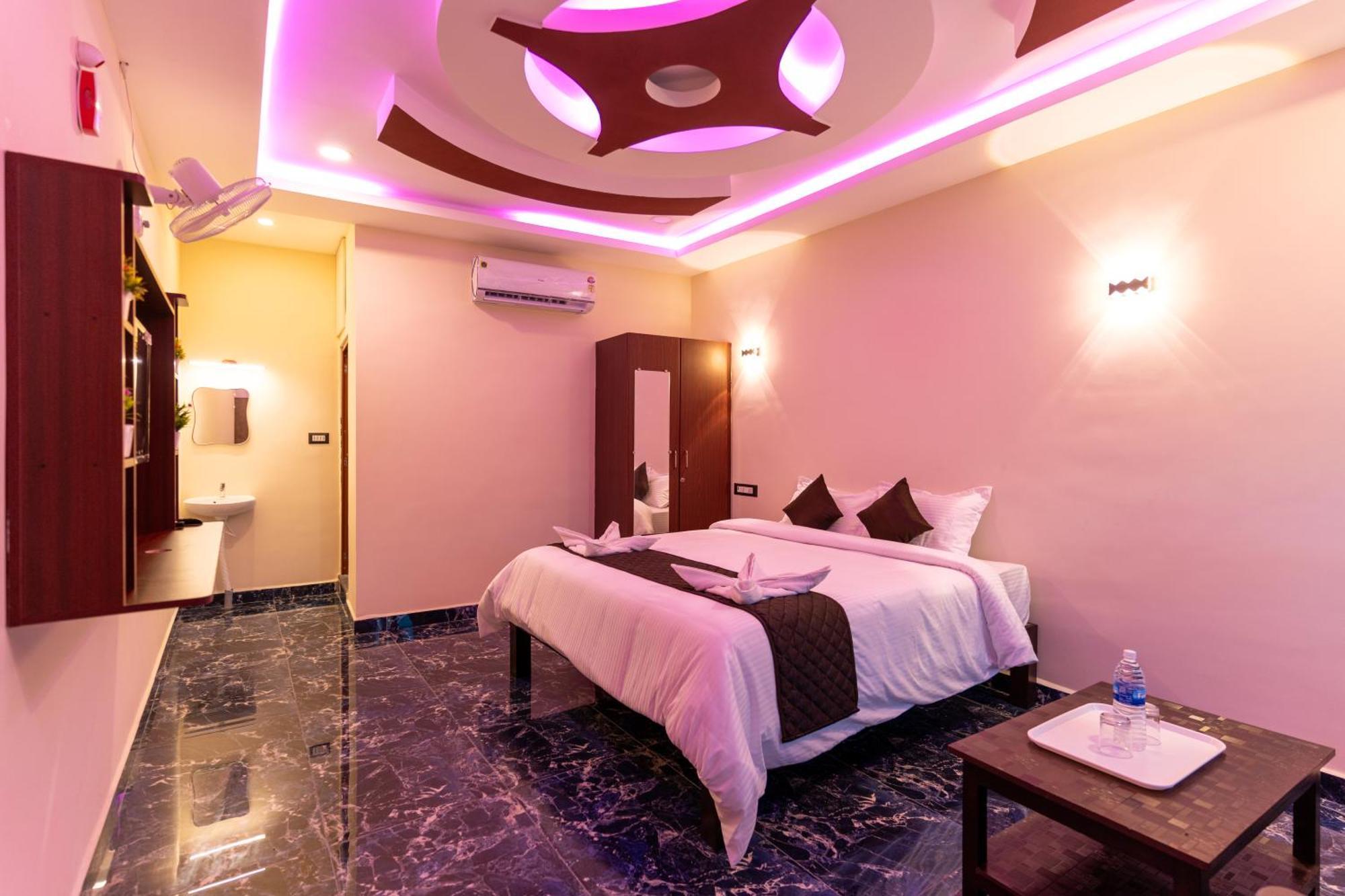 Auro Beach Resort Pondicherry Exteriör bild