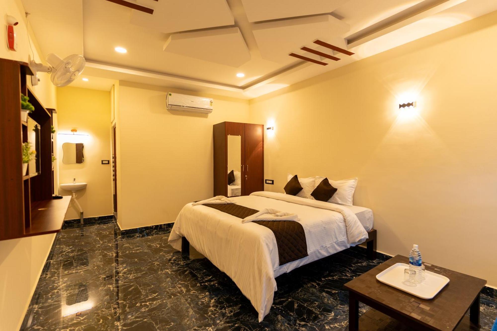 Auro Beach Resort Pondicherry Exteriör bild