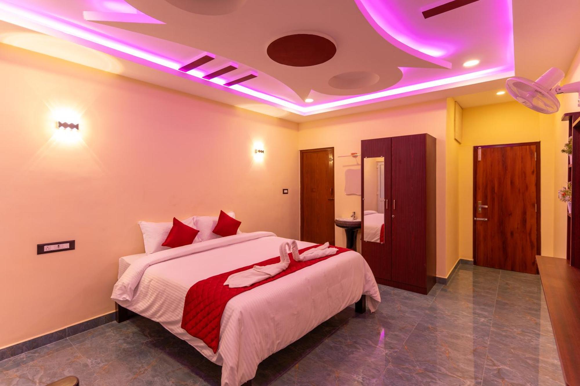 Auro Beach Resort Pondicherry Exteriör bild